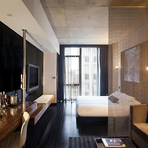 Sixty Les Hotel