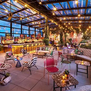 Hotel Moxy Nyc East Village
