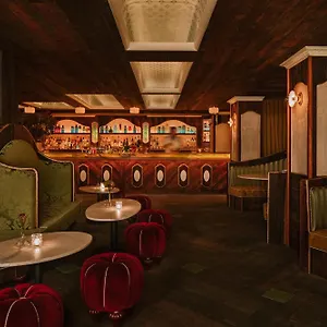 Hotel Flatiron Hotel, Sonder
