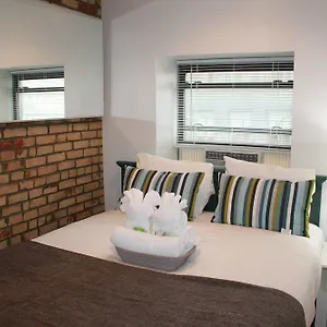 Chelsea (adults Only) Inn